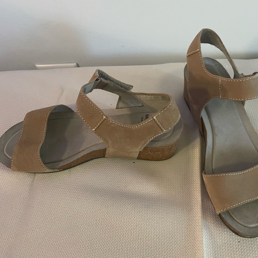 White Mountain Sandals Tan Shoes Haines 6M Women Leather